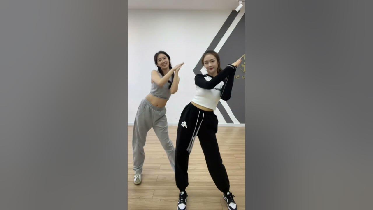Shakira - WAKA WAKA | World Cup cheerleading dance challenge! Shakira - WAKA WAKA | World Cup cheerleading dance challenge!