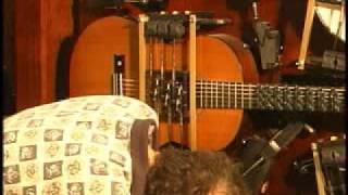 Guitar Banjo and Bass automatic plucker adjustment