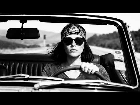 1989 Driving Alone // Playlist, Darkwave, Post Punk, Anne Bloom