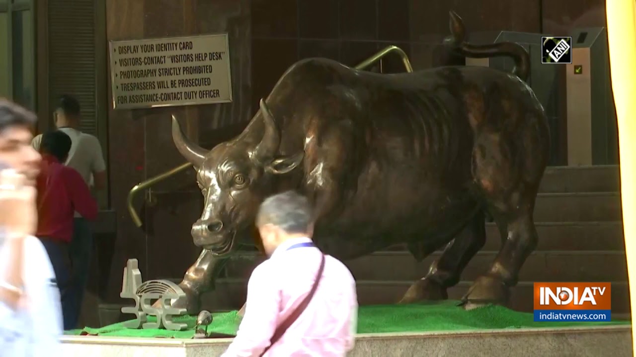 Equities close lower as Coronavirus cases rise, financial and metal stocks drag