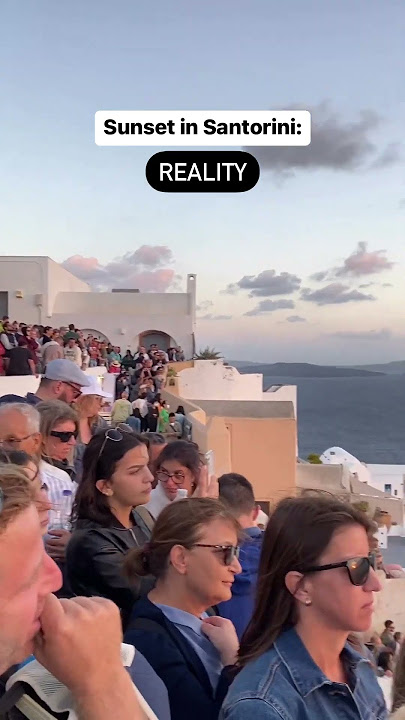 Expectations vs Reality: Sunset in Santorini