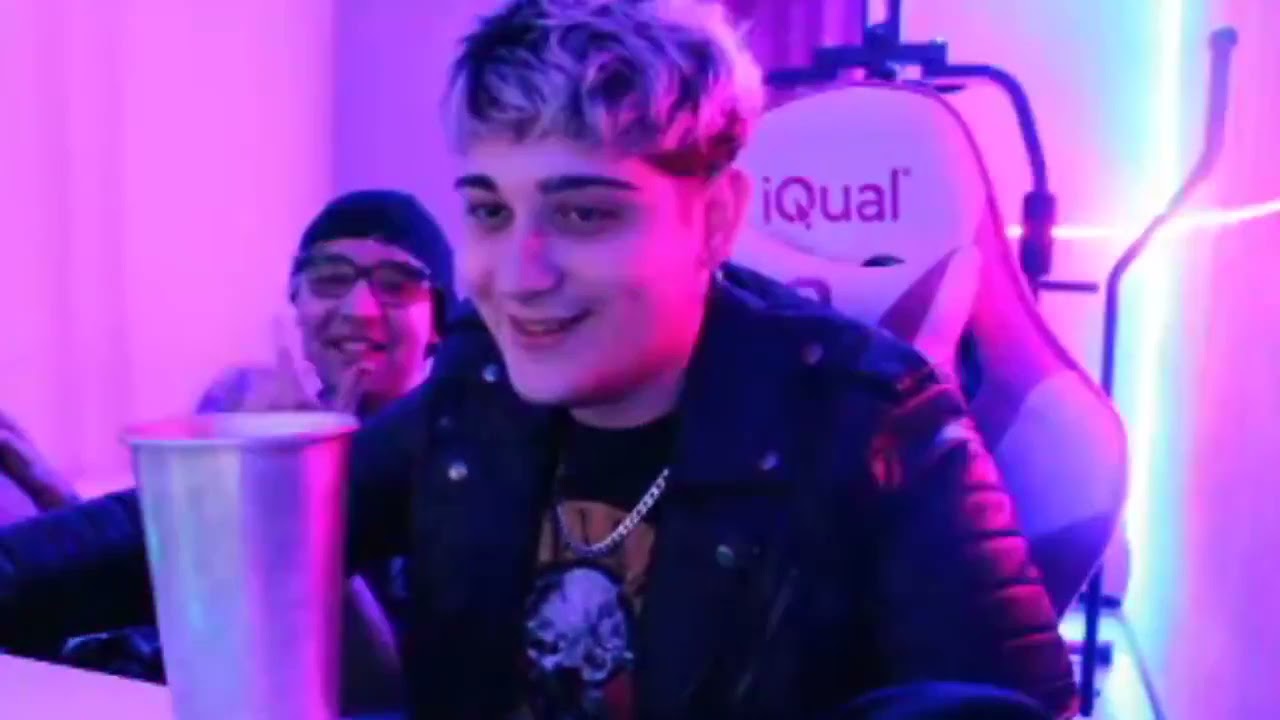 locura 😜🤙(F por la calidad :/)