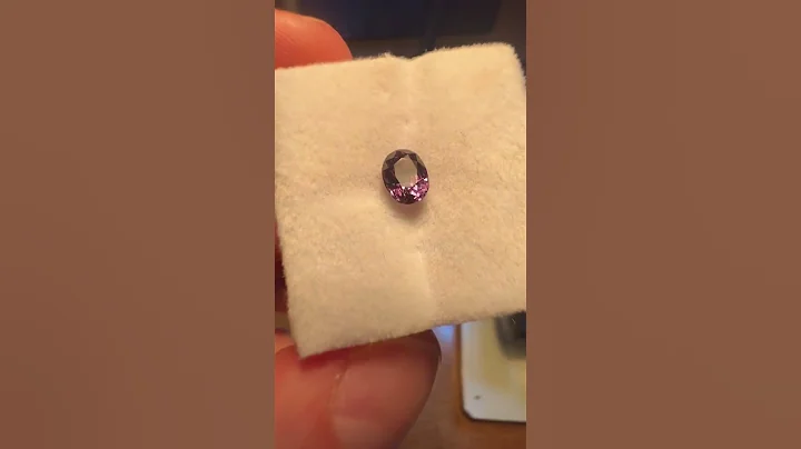 1.10ct Color Changing Garnet Gemstone - DayDayNews