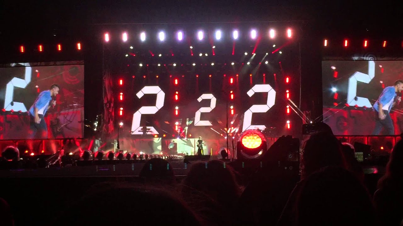 One Direction Little White Lies/Best Song Ever Baltimore OTRA  8-8-15