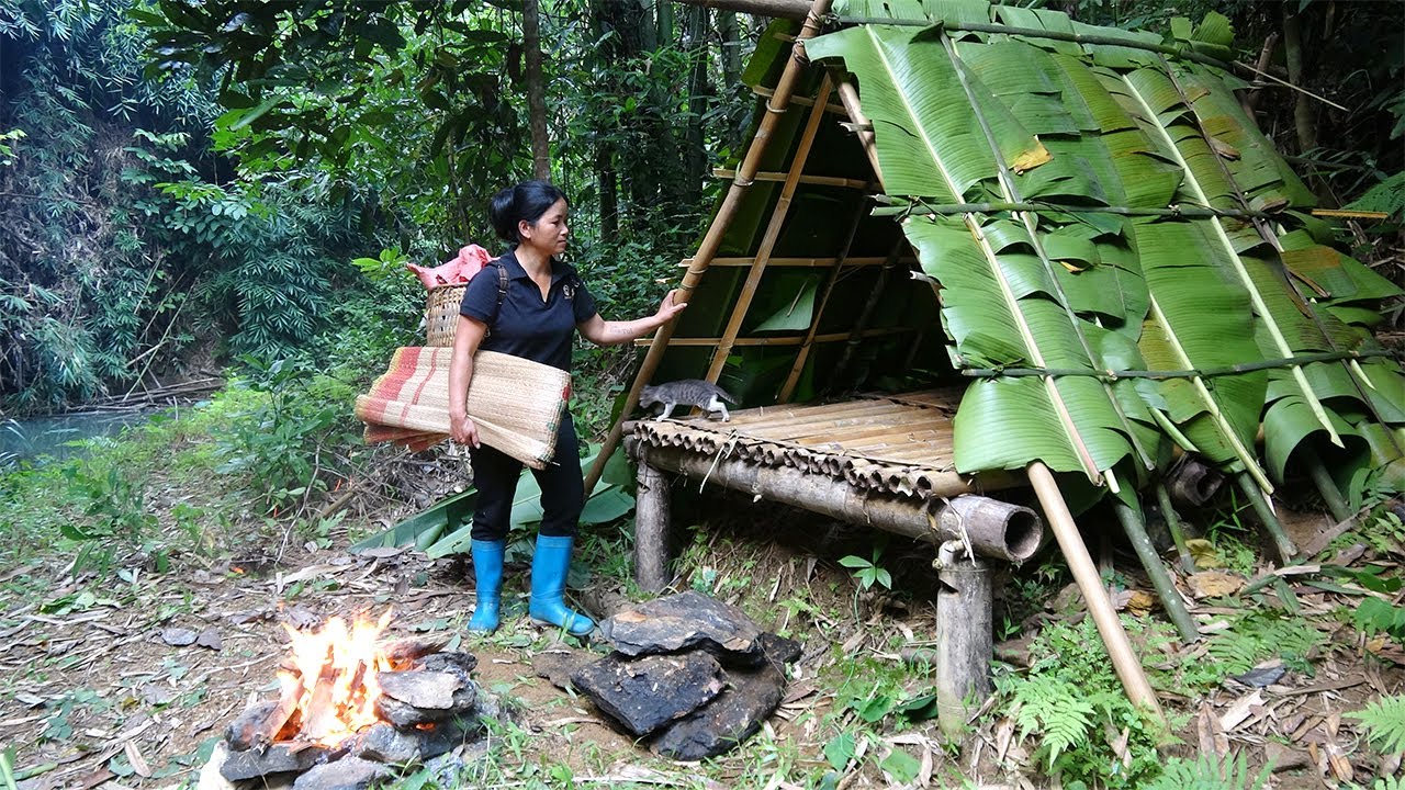 Homeless girl tries to survive in the rainforest in makeshift shelter ...