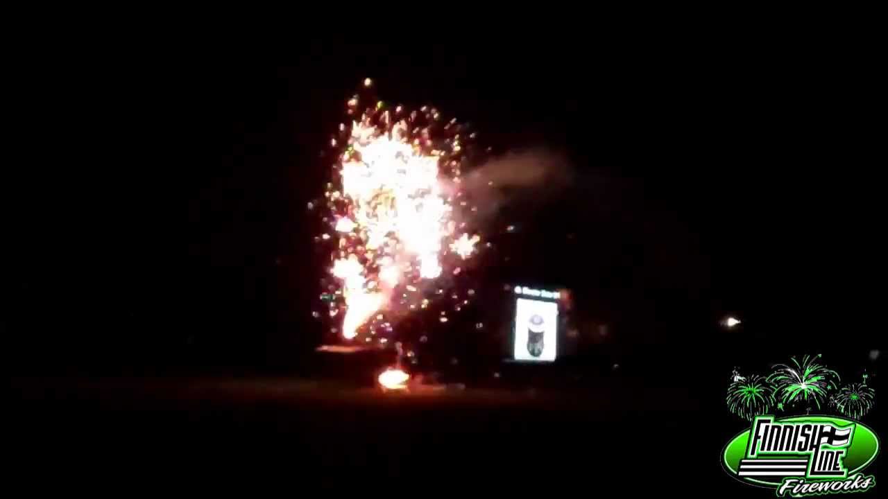 Pyro Predator Fireworks Skeeter Eater-Pyro Predator Finnish Line Fireworks - YouTube