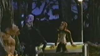 Prometheus And Bob - Prometeo Y Bob - Bed - Cote Zellers