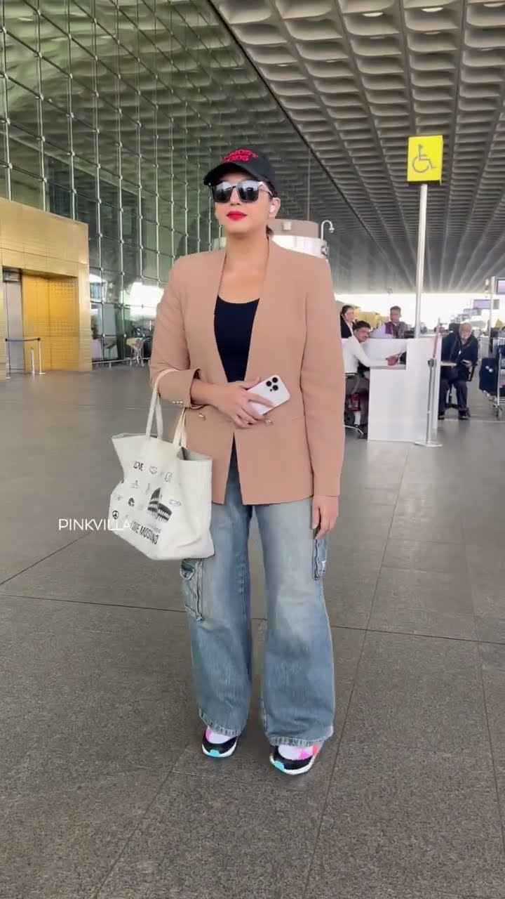 Huma Qureshi’s Airport Style is On Point ✈️ #airportlook #bollywood #shorts