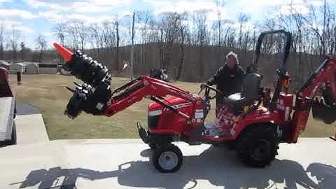 Massey Ferguson GC1700 Tractor with DL95 Loader Lifting Test