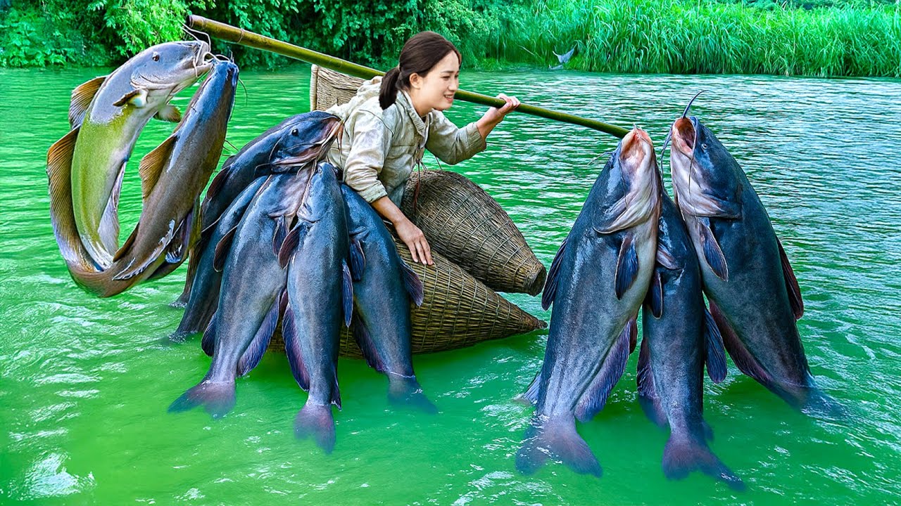 How Villagers Caught Tons of Fish Using No Modern Tools | Farm & River Traditions