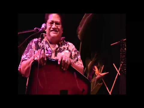 Ledward Kaapana Playing The Autoharp, "Ku'u Pua I Paoakalani" And "Everybody's Somebody's Fool"