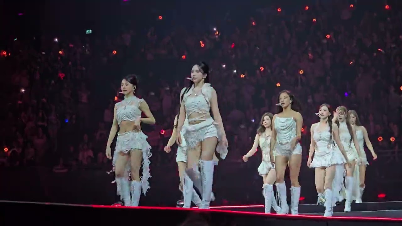 TWICE - I Can't Stop Me - YouTube