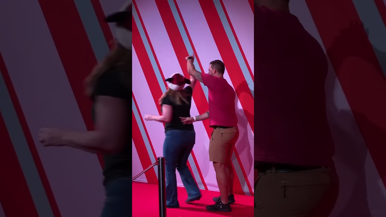 FAMOUS THE TIM TRACKER YOUTUBER DISNEY’S HOLLYWOOD STUDIOS JOLLYWOOD NIGHTS 2023 