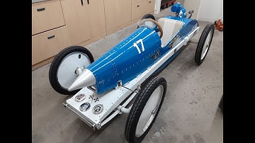 Servicing the Monocar for Laguna