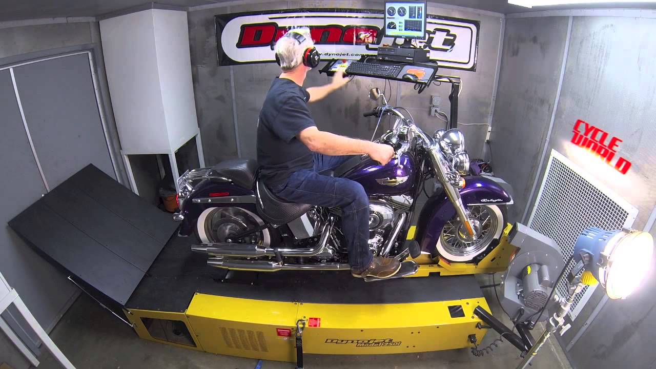 How Much Power Does The 2014 Harley-Davidson Softail Deluxe Make?