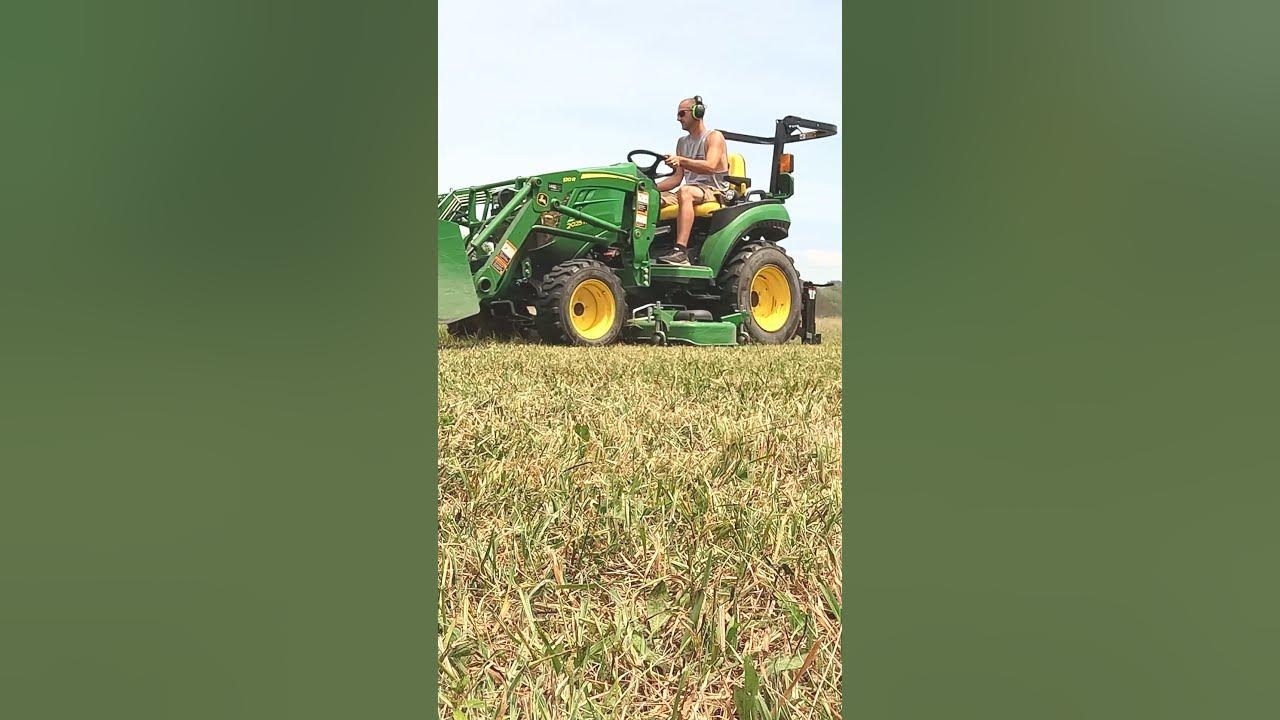 John Deere 2025r Makes Mowing Easy 60" Deck Compact Tractor YouTube
