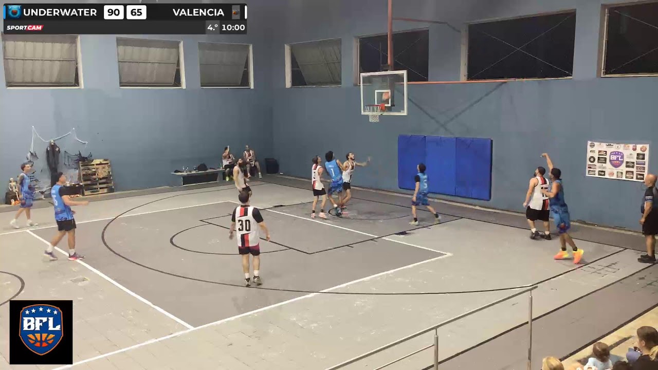 Underwater vs valencia