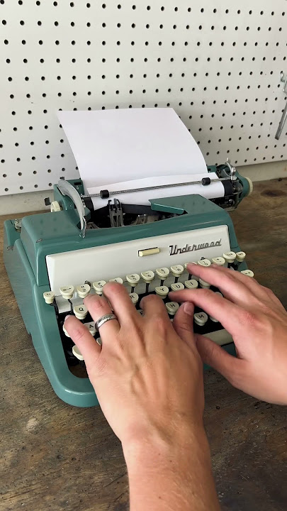 1950s Underwood Universal Portable Typewriter