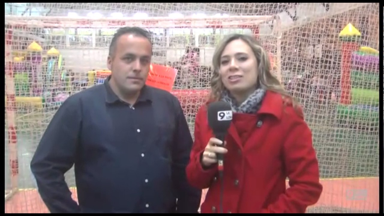 Hinchables para los más pequeños en el pabellón de Begíjar 1 Navidad en La Loma 2016 · DiverTT, atracciones infantiles en Begíjar