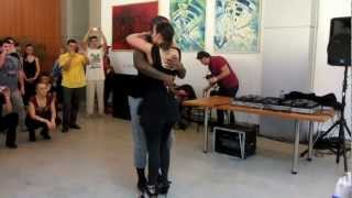 Видео: SAF6 - Tony Pirata - Kizomba Tarraxinha - Intermediate