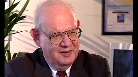 Benoît Mandelbrot - Fractals in education (142/144)