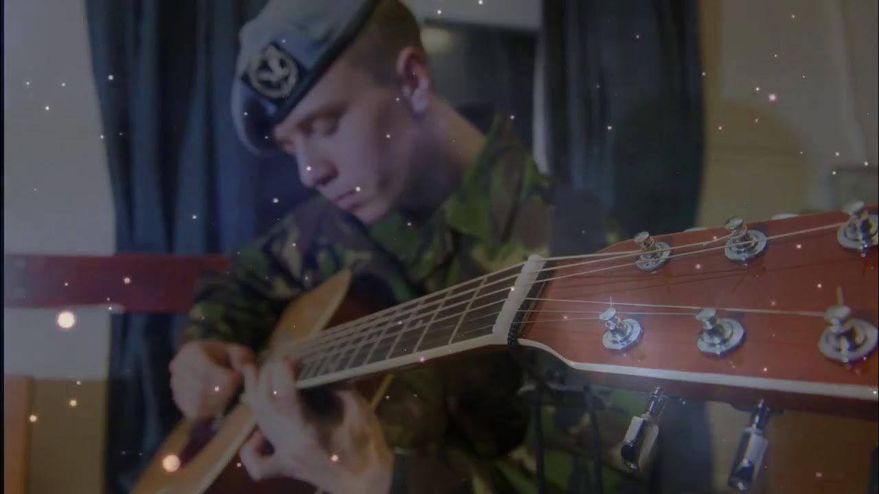 Дембельская гитара. Военная под гитару. Гитара в армии. Армейский хит под гитару. Афганские под гитару.