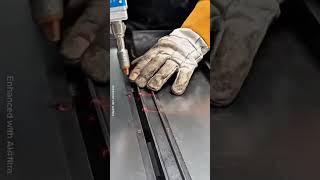 Handheld Laser Welding Machine technology. #Maachinery #Engineering #Manufacturing #Teknologi