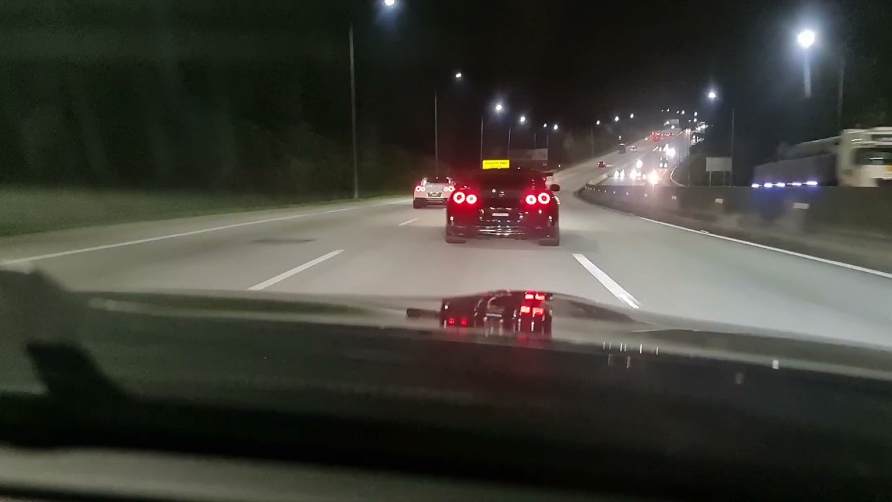 Karak-Run with 3 GT-R's | 3 Wild Godzilla's.