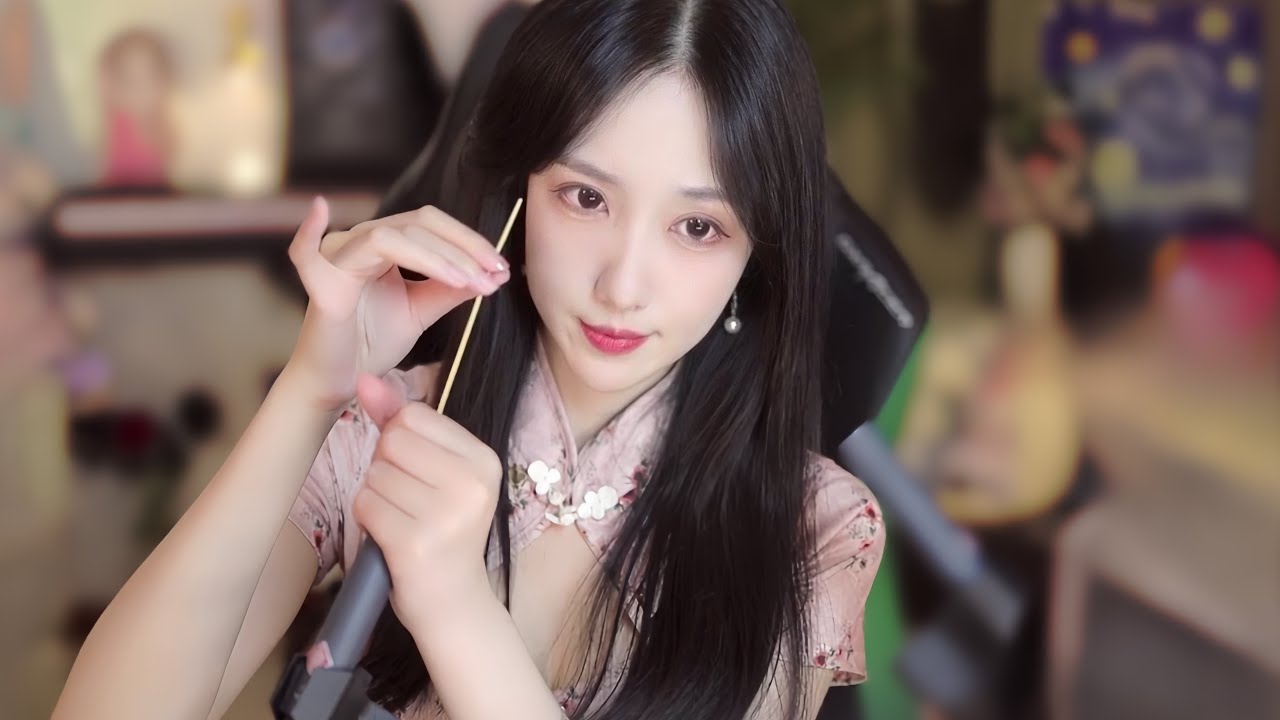 ASMR【贝拉小姐姐】新设备k100芦荟胶 口腔音 温柔触发音 Mouth Sounds - YouTube