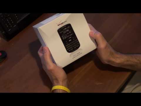 Verizon HTC Ozone Unboxing | Pocketnow
