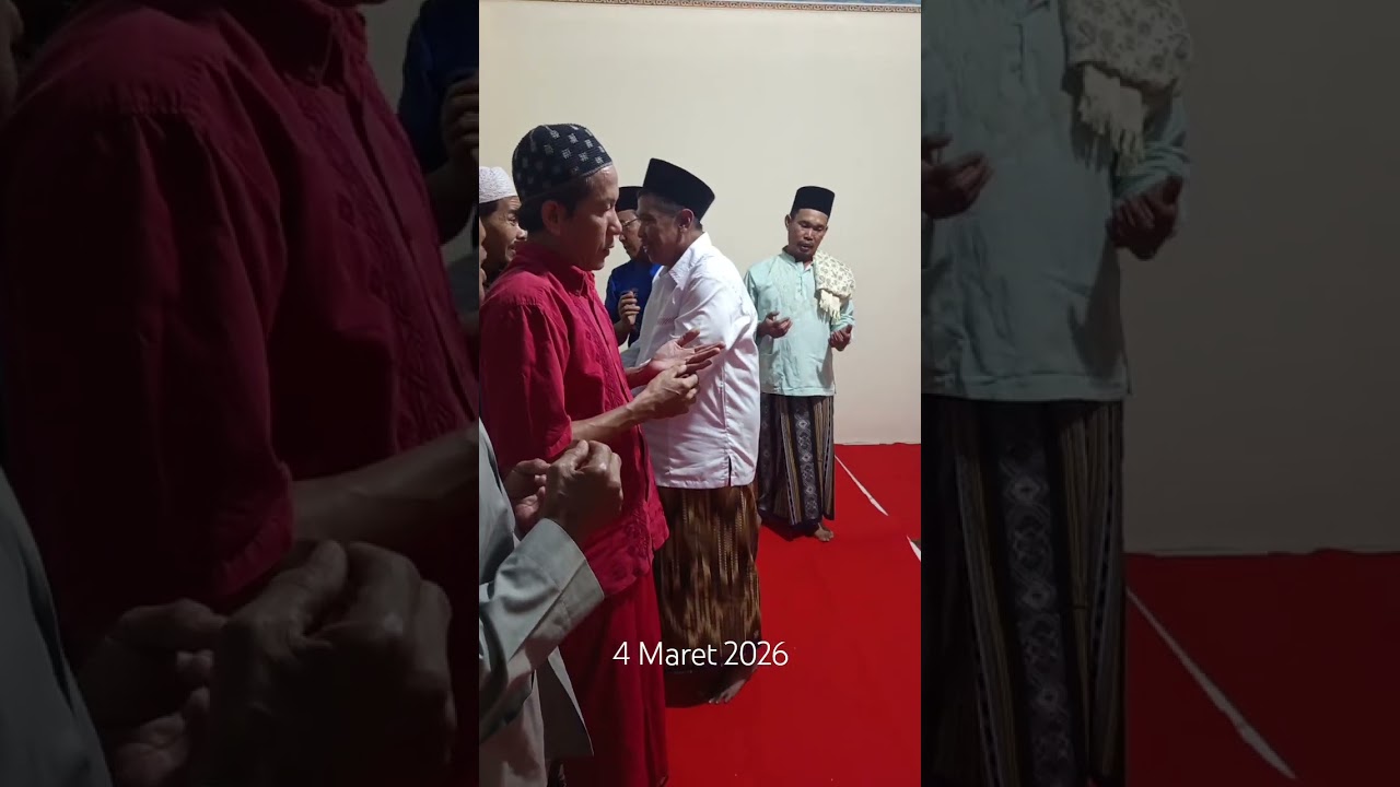 Bermusofahah selesai sholat Isya' di Rumah Bang Ucin