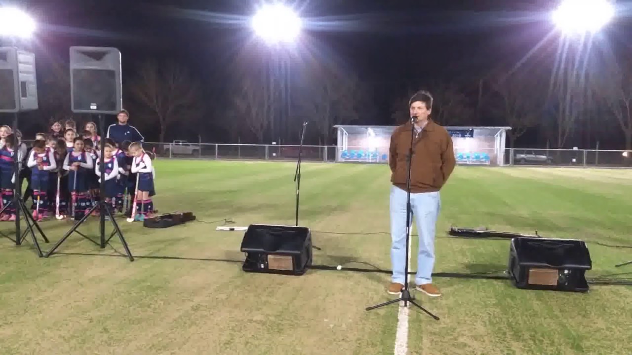 Bellini: Argentino inauguró su cancha de hockey de césped sintético
