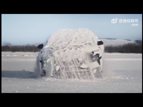 NIO ET9 - Snow!? Simply shake it off! SkyRide intelligent chassis system can do it. #shorts Weilai