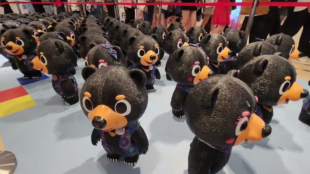 Tourism Malaysia Wira and Manja Sun Bears Everywhere - where in KL?