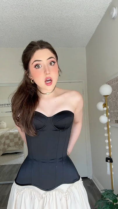 Trying the most SNATCHING corset ever: