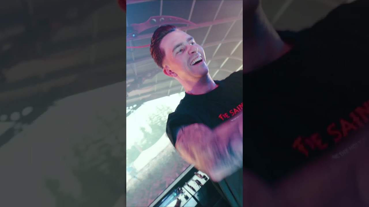 OMG 😱 what a vibe! 