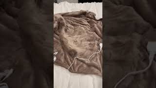 Bedsure Fleece Electric Blanket Queen   Heated Blanket Review, Heated blanket with 2 controllers