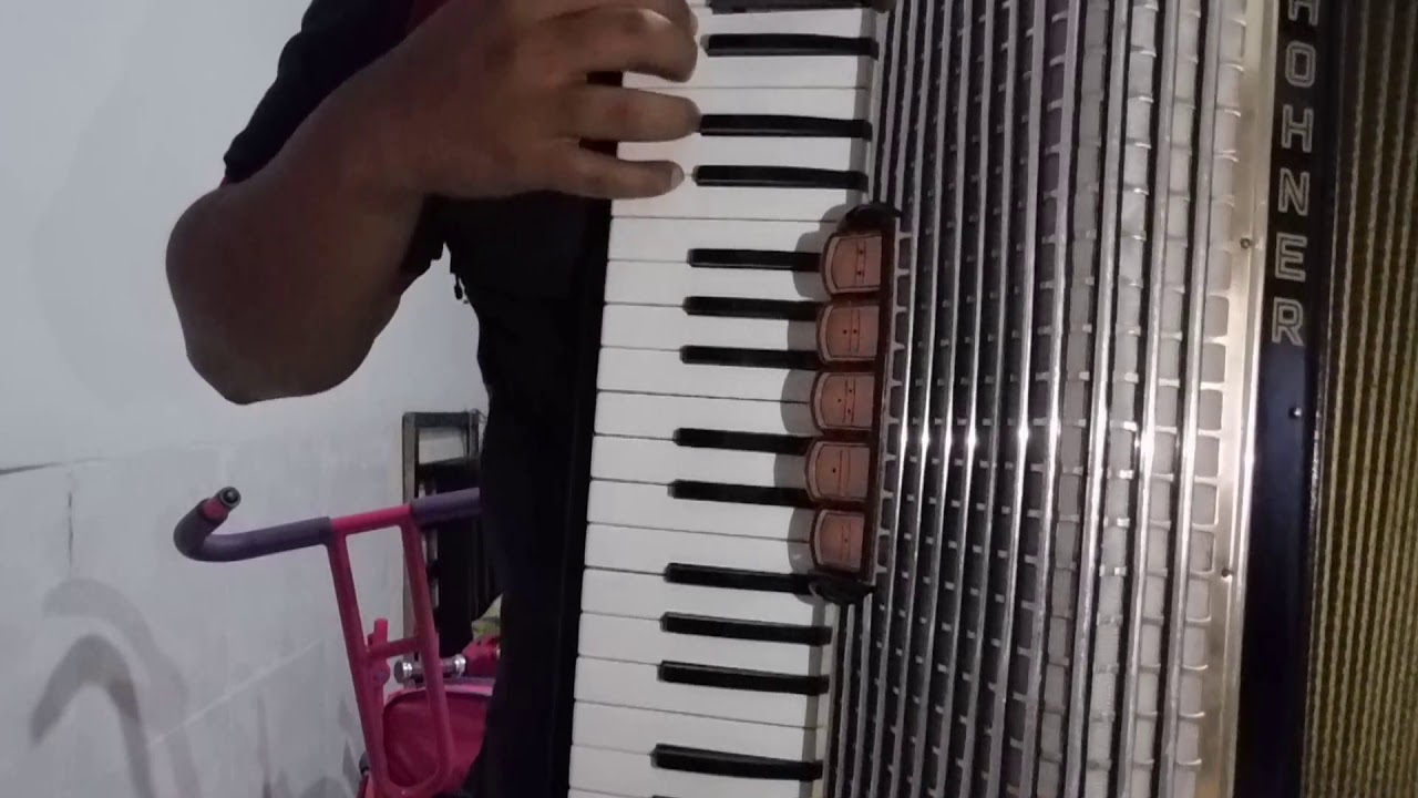 ESCALAS MAYORES Y MENORES ACORDEON DE TECLAS - TONALIDAD DE SOL MAYOR Y MI MENOR.