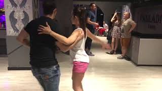Javi Y Jenny - Salsa Cubana Nivel Medio - Clases En Salamanca 2018