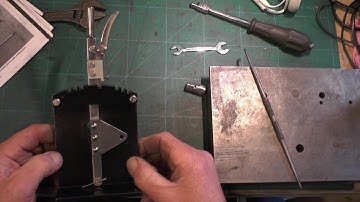 Make a Beginners Steam Locomotive ( Reversing Stand, Assembly, How it Works Part 3 ) "mr factotum"