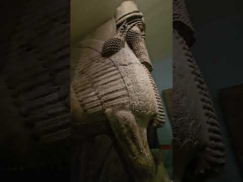 Ancient Assyrian statue