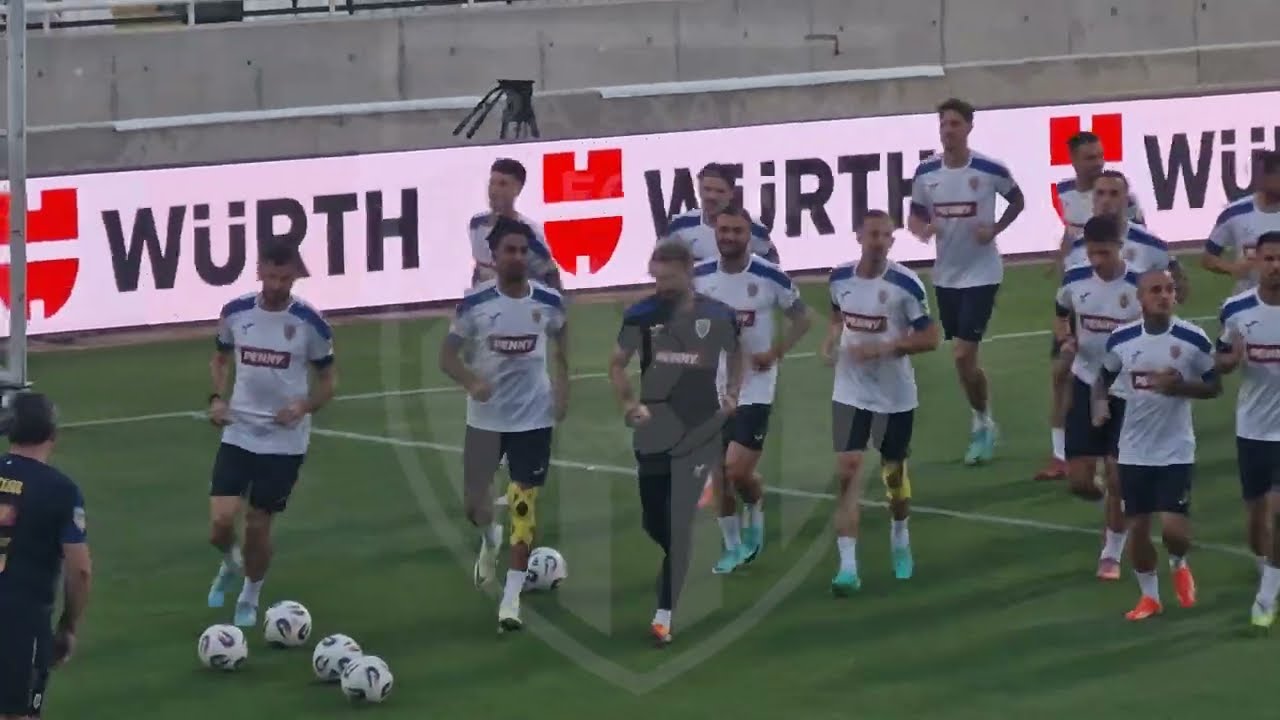 Antrenamentul oficial al naționalei României înaintea partidei cu Cipru | GSP Arena Nicosia