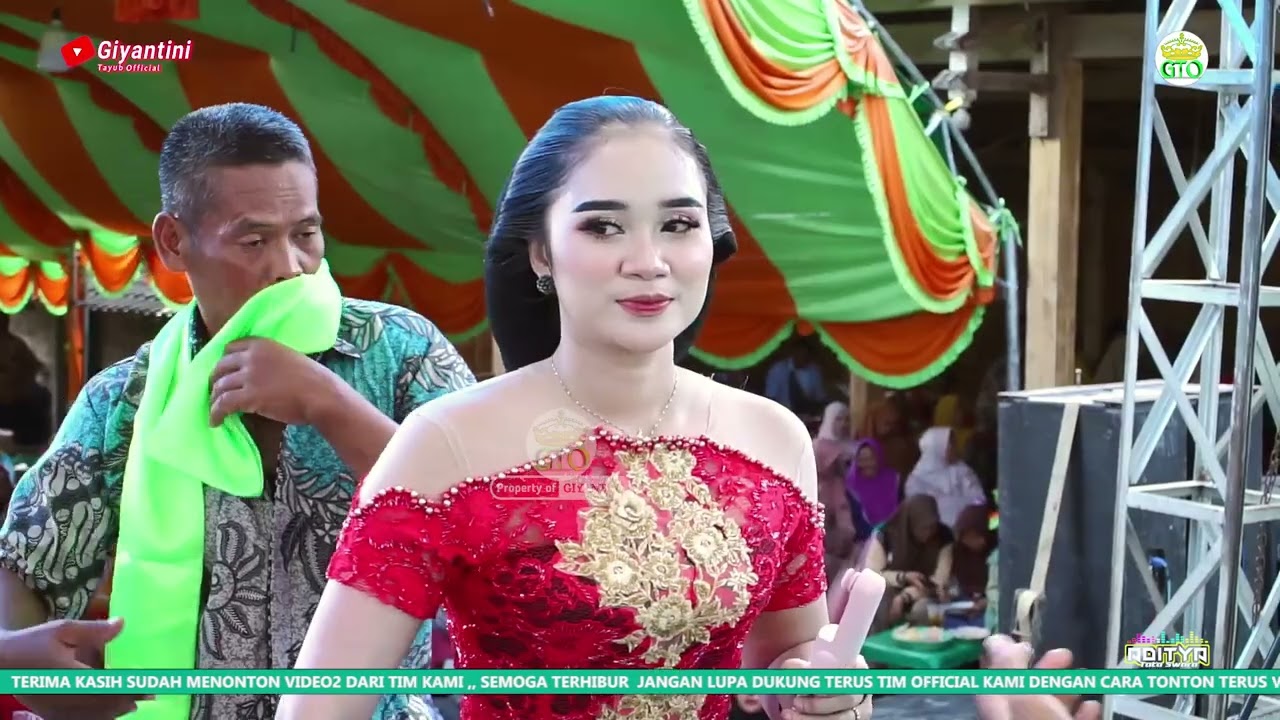 Qizil bosh hovuz boyida sikiladi Hamshiralar yigitning jinsiy olatini tekshiradi