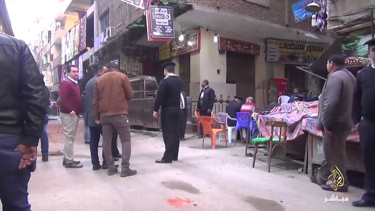 آثار الدمار الذي خلفته اشتباكات حدائق المعادى إثرانتهاء ساعتها التسعة