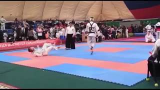 Evasive counterpunch downs opponent!