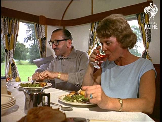 Homes On Wheels (1965) class=