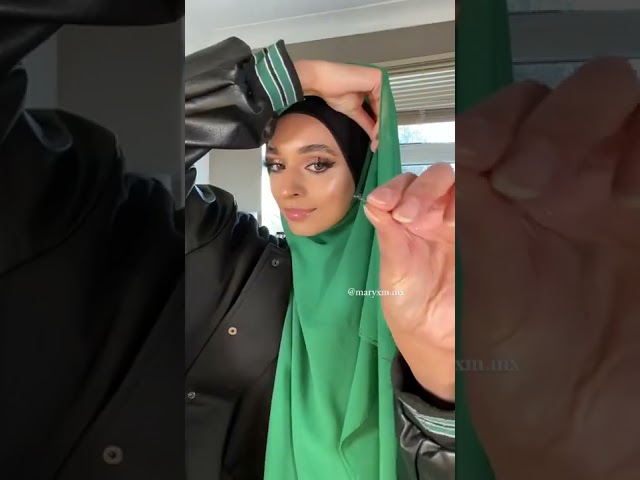 Neck coverage hijab style🧕🏼IG- maryxm.mx #hijabstyle #hijabtutorial #maryammalik #hijabfashion class=