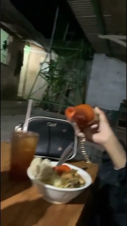 buat prank story lagi makan bakso bareng cewe cantik