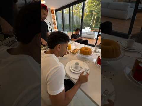 Comendo bolo