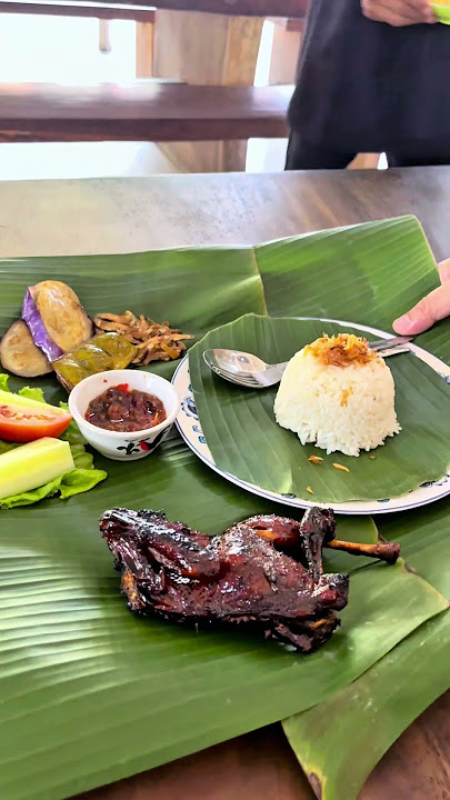Lezatnya Nasi Ayam Bledos Bakar di Indramayu